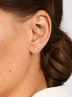 One Renaissance Ear Studs -Tudor Jewelry Sales 10OR0079 wempe 06