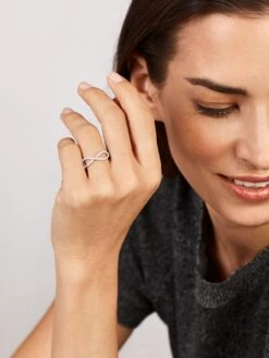 Endless Voyage Ring -Tudor Jewelry Sales 40RG1156 wempe 05